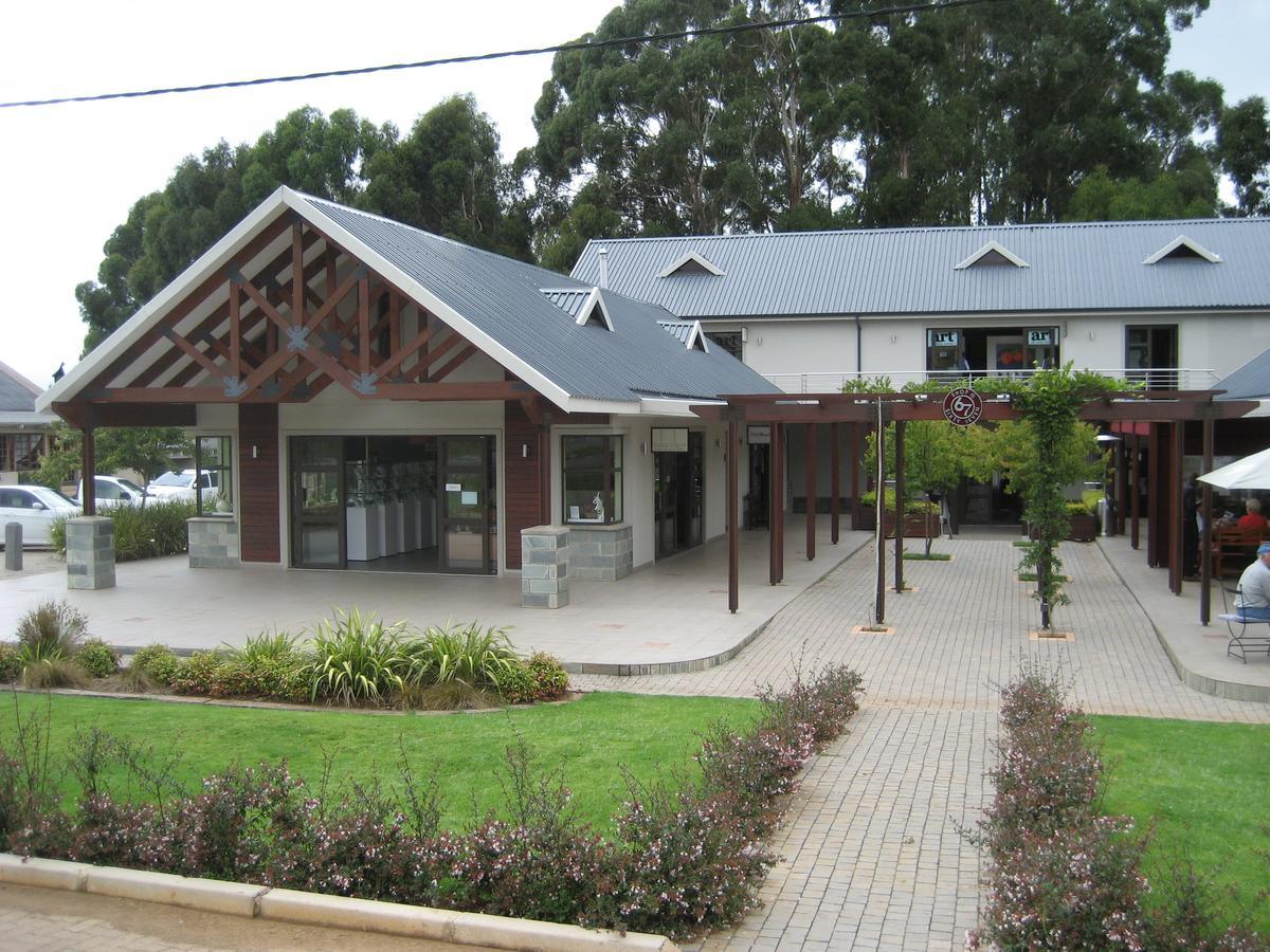 Stay@67 Apartments - Dullstroom Exterior foto